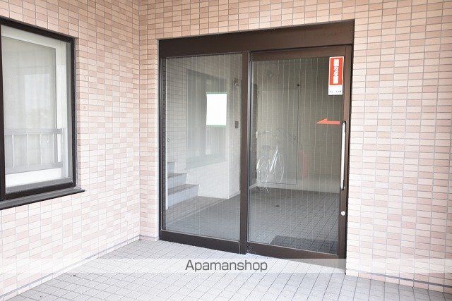 パークハイツIの玄関写真