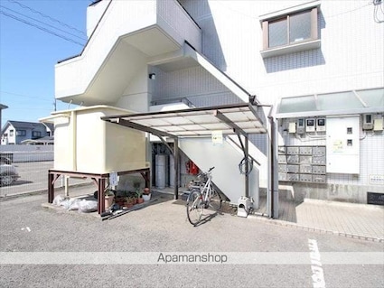 愛媛県松山市西長戸町[1R/21.66m2]の共用部2
