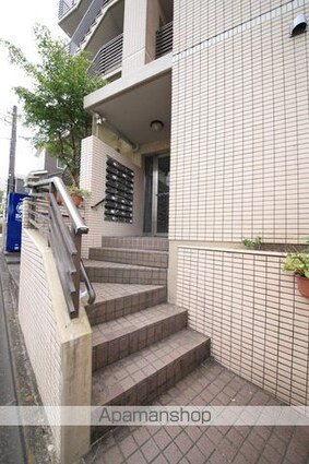 サンドルフ多摩[1R/20m2]のエントランス