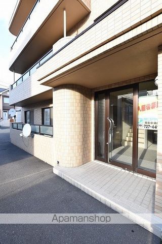 ヨシア花川の玄関写真