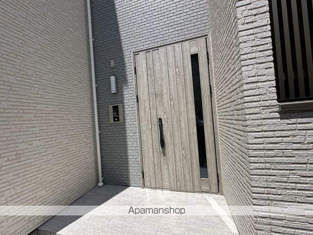 ルクレール菱屋の玄関写真