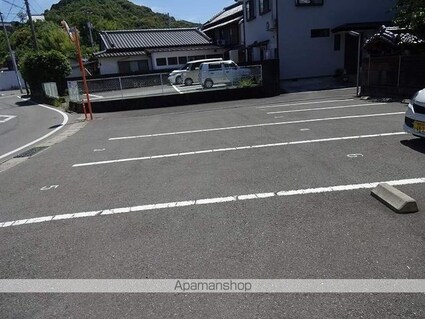 グレイスハイツ[1LDK/40.29m2]の駐車場
