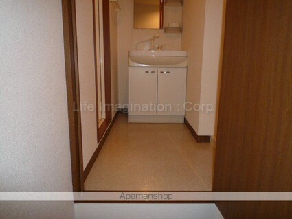 滋賀県東近江市東沖野１丁目[2LDK/47.58m2]の洗面所
