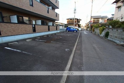 香川県高松市林町[1K/30.96m2]の駐車場