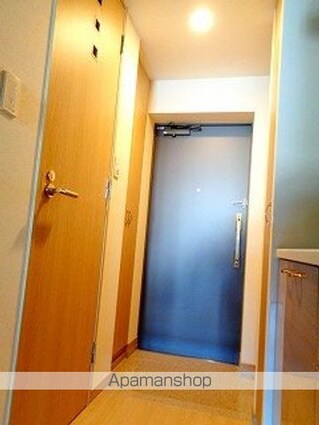 ルーブル三軒茶屋伍番館[1K/25.52m2]の玄関