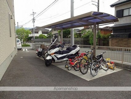 高知県高知市鴨部２丁目[3LDK/70.44m2]の共用部