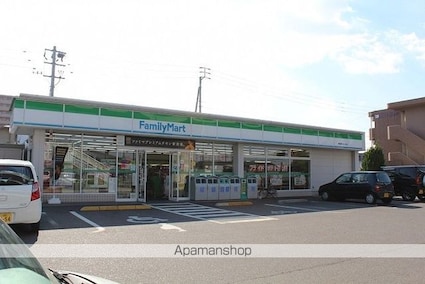 ロイヤルコーポ中川　[1LDK/51.3m2]の周辺2