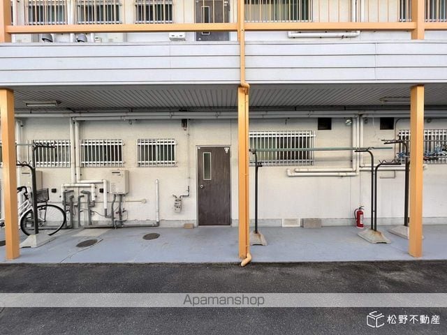 ピースレジデンスの玄関写真