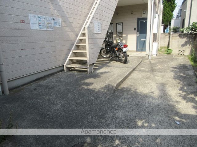 セントラルコーポの玄関写真