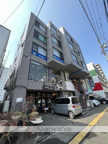 管財ビルの外観写真
