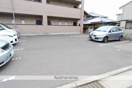 フィネス１２３[1K/27.72m2]の駐車場