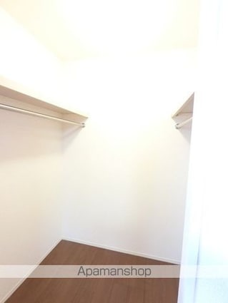 ヴィラ清流[2LDK/61.74m2]の収納