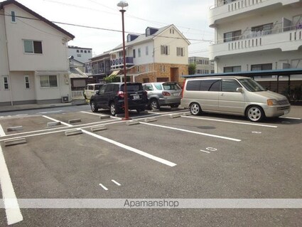サンハイツ小松[4DK/72m2]の駐車場