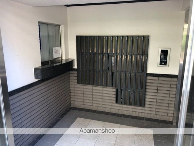 シャトレゲンジの玄関写真