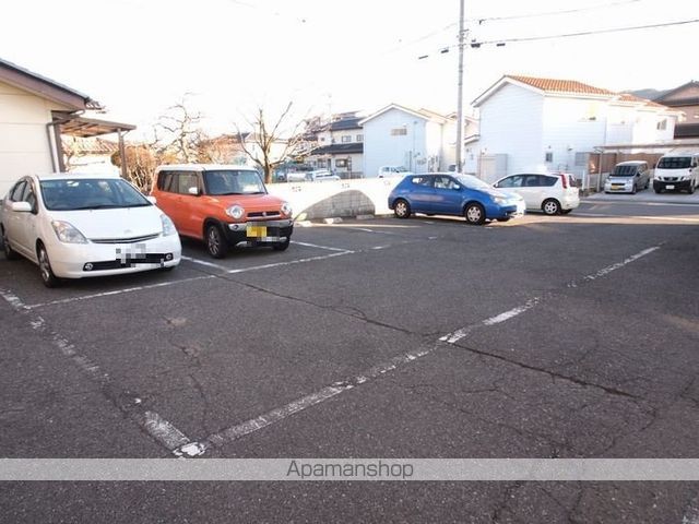 フレグランスセブン[3K/57.75m2]の駐車場