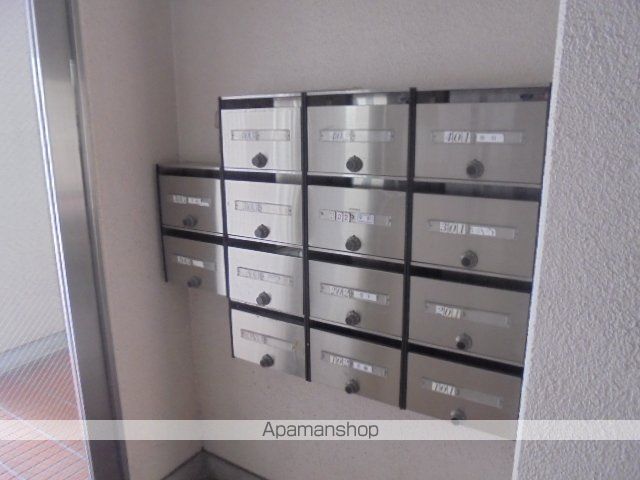 グリーンピア高槻の玄関写真