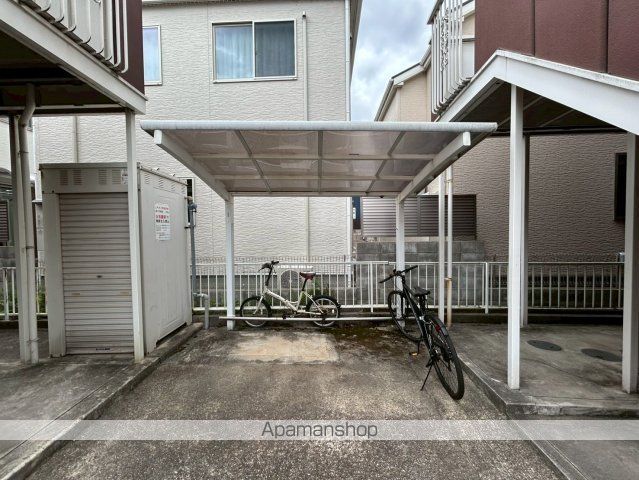 エクセルハイツ A棟の玄関写真