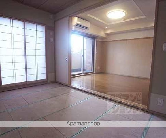 パインフィールド西京極の内装写真