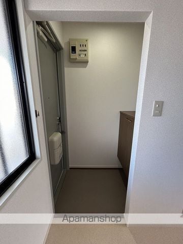 イゾラ ドゥエの内装写真