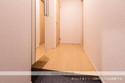 モア[1LDK/40.14m2]の玄関