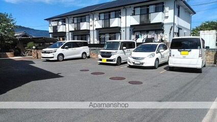 和歌山県和歌山市六十谷[2LDK/57.98m2]の駐車場1