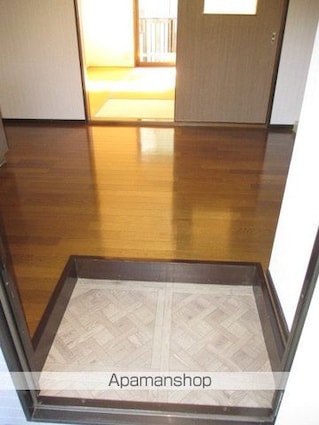 翼[2DK/33.93m2]の玄関