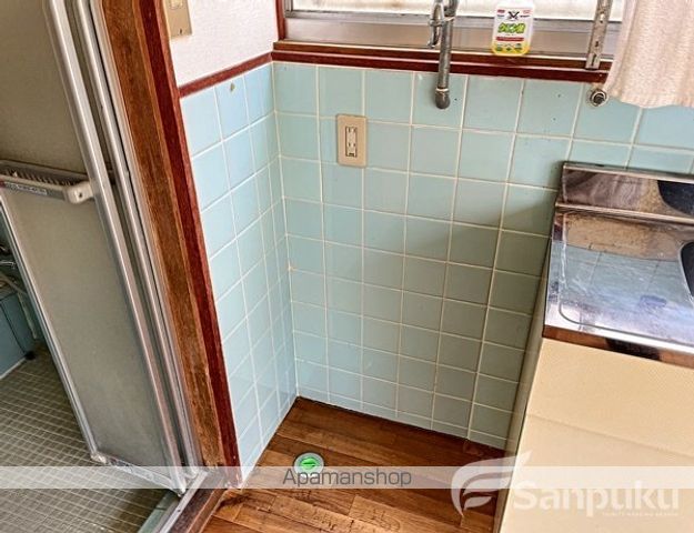松山市 2階建 築45年の内装写真