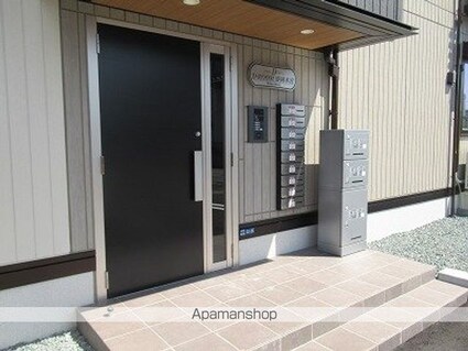 ＤーＲＯＯＭ盛岡本宮　Ｄ棟[1LDK/41.95m2]のエントランス