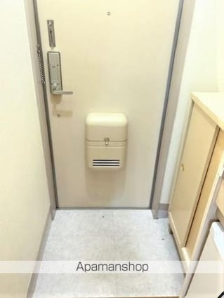 やまゆり館[1K/20.05m2]の玄関