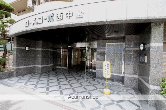 ローズコーポ西中島の玄関写真