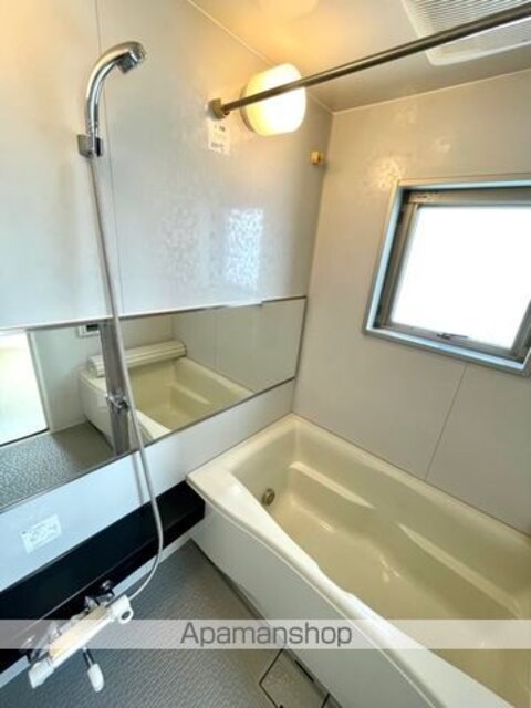 レジディア三軒茶屋Ⅱ[2LDK/67.8m2]のバス