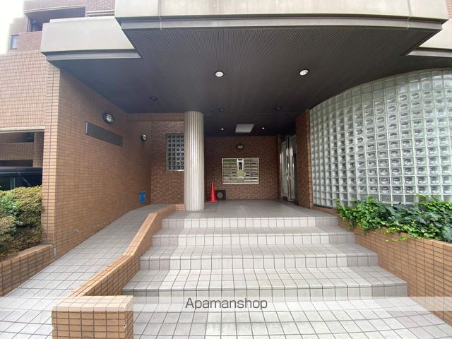 センチュリー壱番館の玄関写真