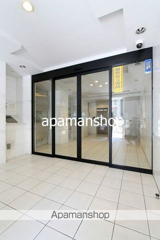ジュネーゼ本町西の玄関写真