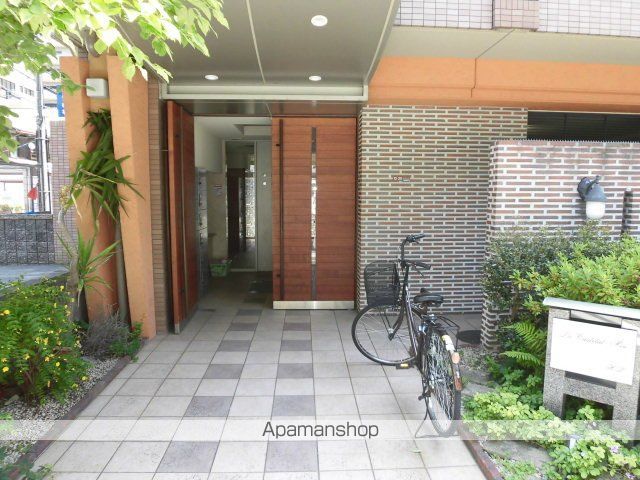 ラ カステル メウの玄関写真