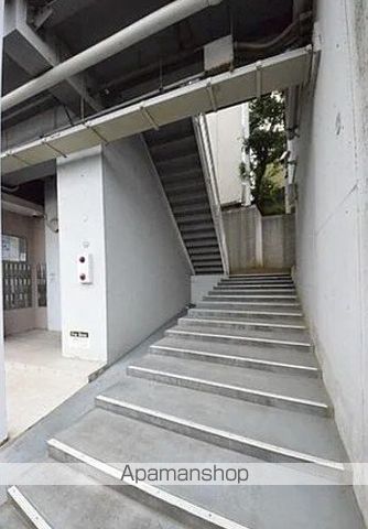 クラウディスプーンの玄関写真