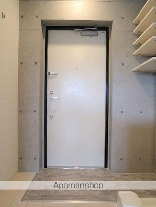 レオリオ[1R/20.03m2]の玄関