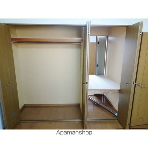 フェイマスKITAMI 2番館の内装写真