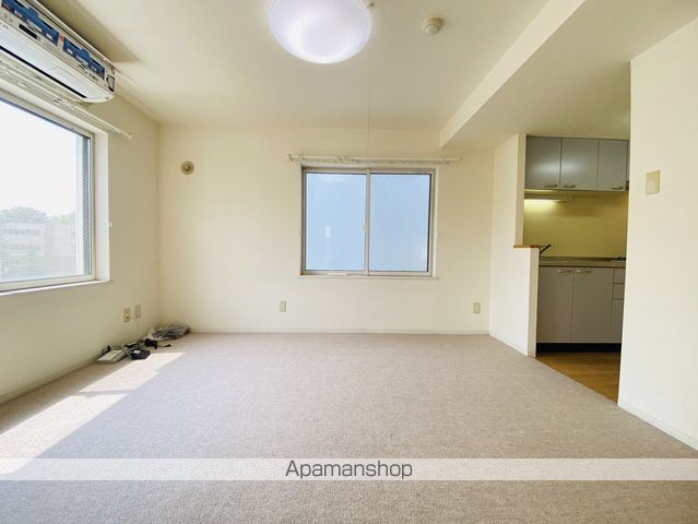 ペラッツィ梁川の内装写真
