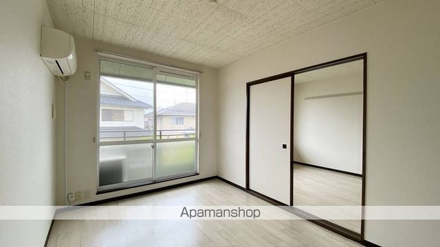 クレセント松新の内装写真