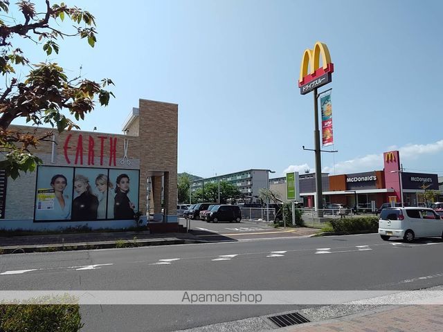 MIT METTE HIROTAの周辺写真