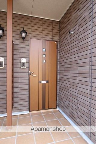 ロータス南島田Cの玄関写真