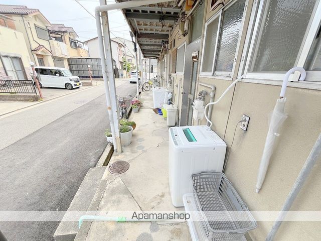 イソミハイツの玄関写真