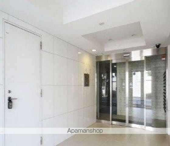 プレール・ドゥーク下井草の玄関写真