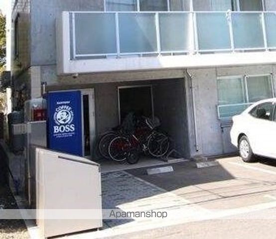 ルーミスト八軒東の玄関写真