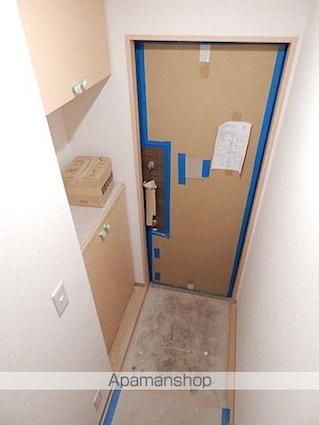 東京都立川市錦町２丁目[1LDK/44.92m2]の玄関