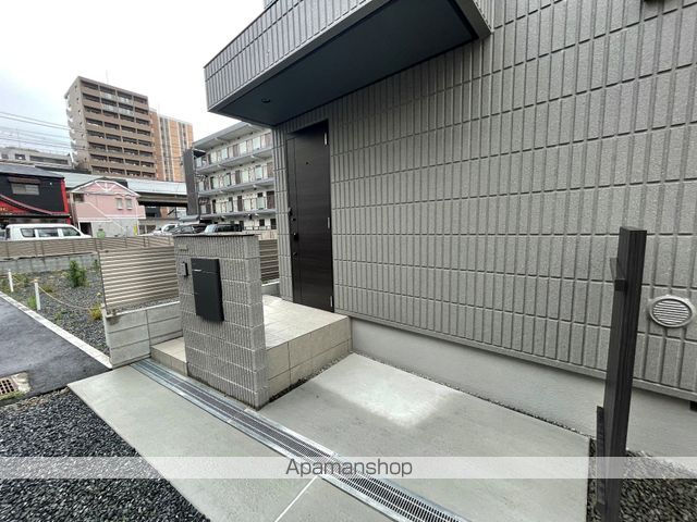 東大阪市足代1丁目ヘーベルメゾンの玄関写真