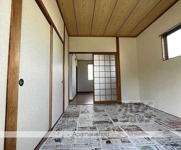ハイツ小倉山の内装写真