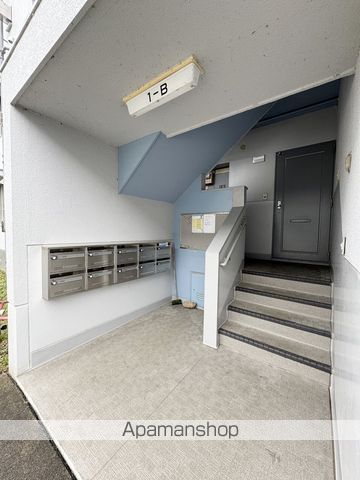 ビレッジハウス筑後1号棟の玄関写真
