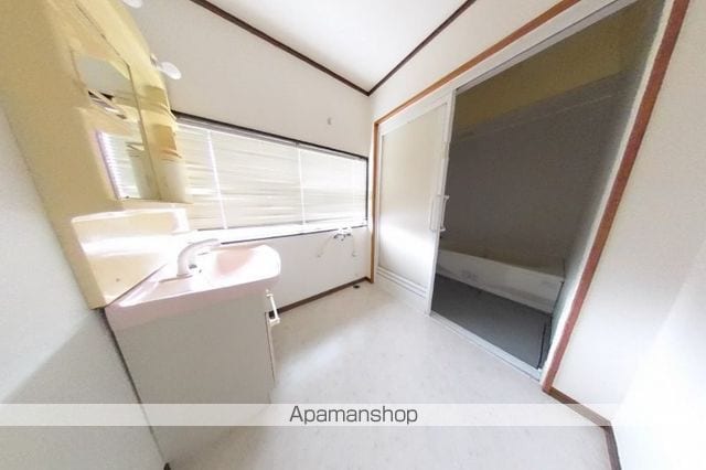 蒲原町山田貸家の内装写真