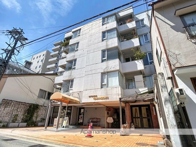 里見町タウンハイツの外観写真
